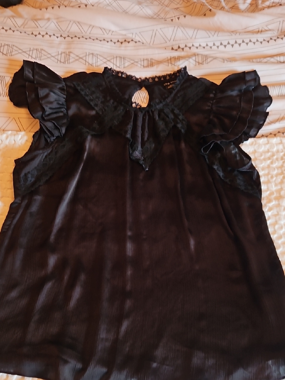 Black Lace-Trim Flutter Sleeve Women's Top Size 18